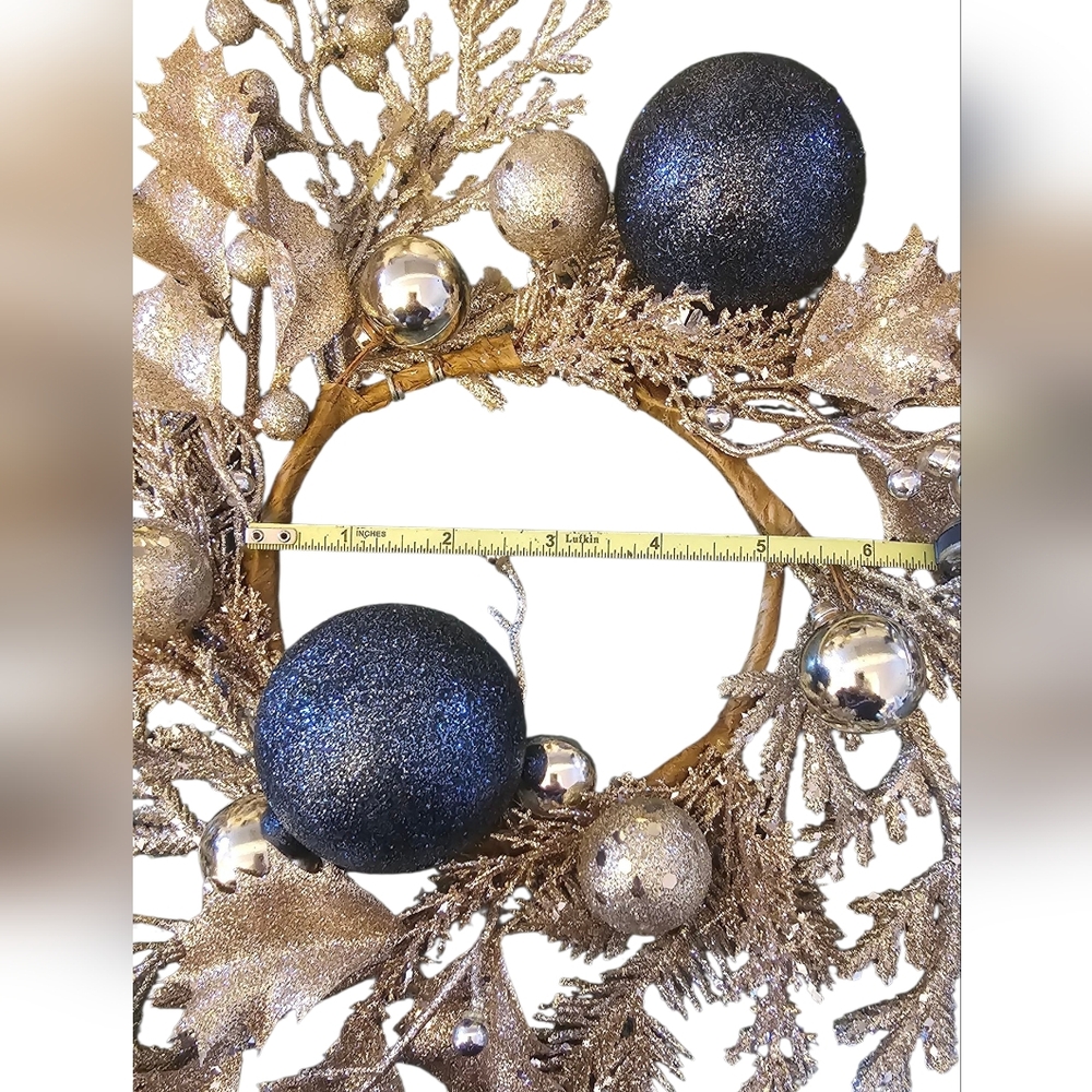 Small Candle Wreaths - 7 Elegant Light Champagne Gold with Blue Glitter Bulbs - Picture 2 of 5